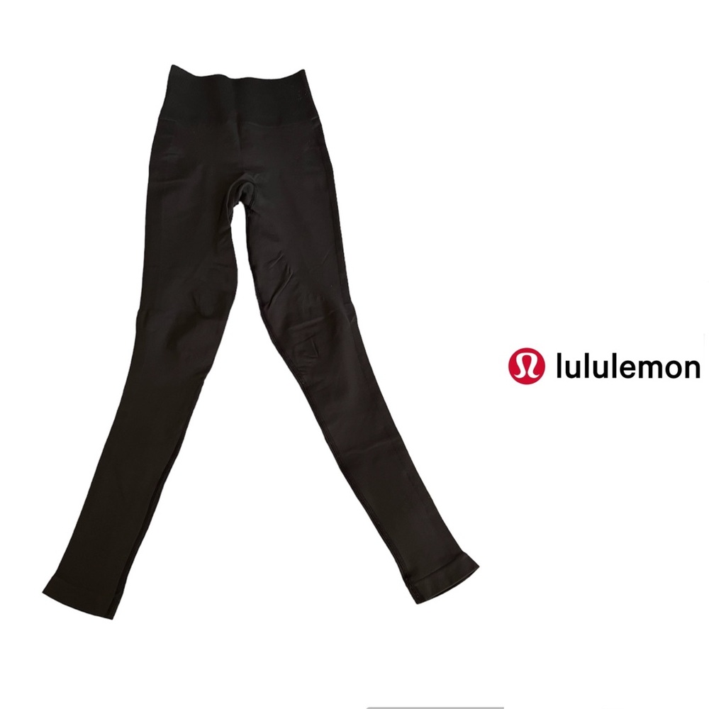 EUC Lululemon Zone In Tight in Black